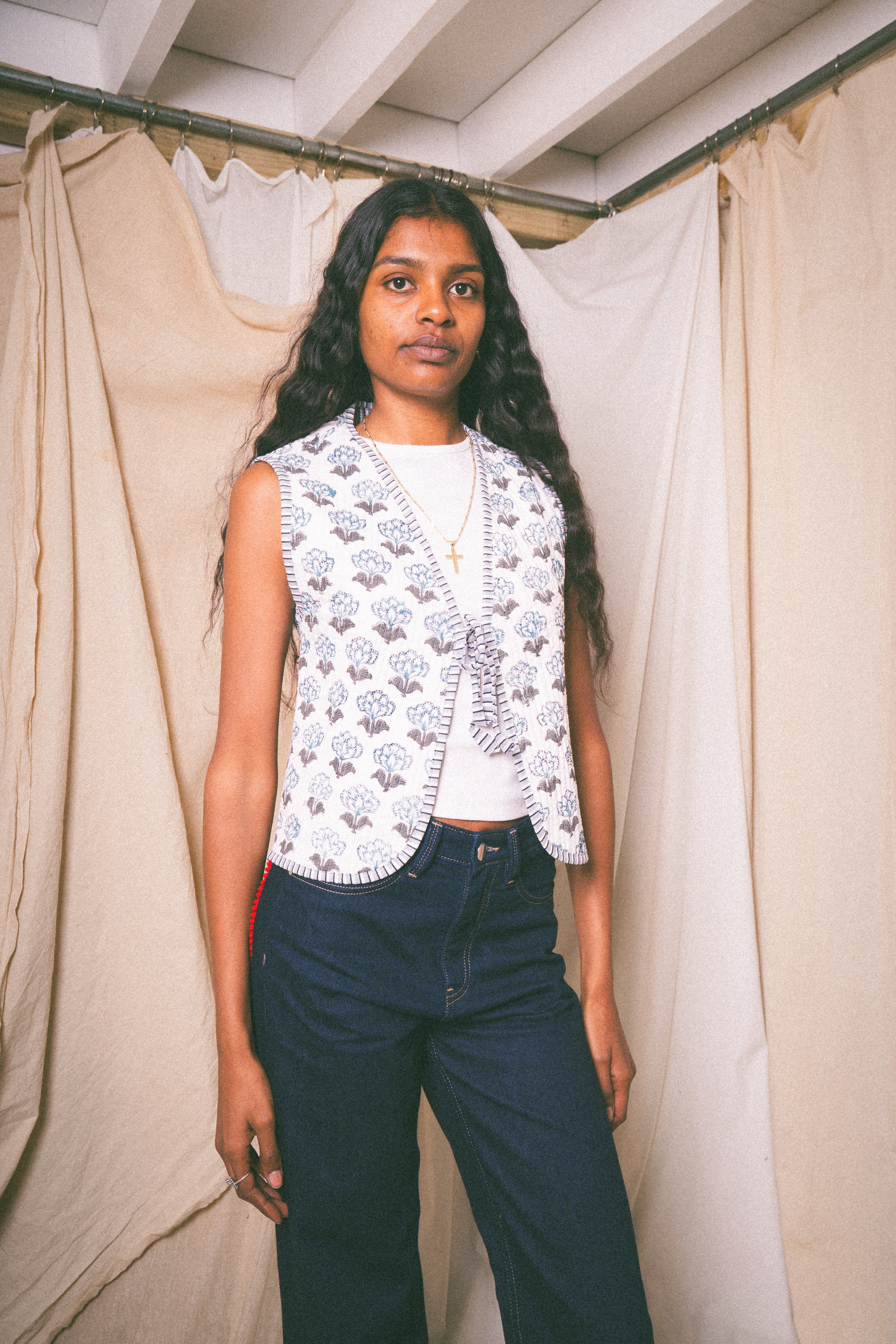 White Amour Waistcoat - Levuroy